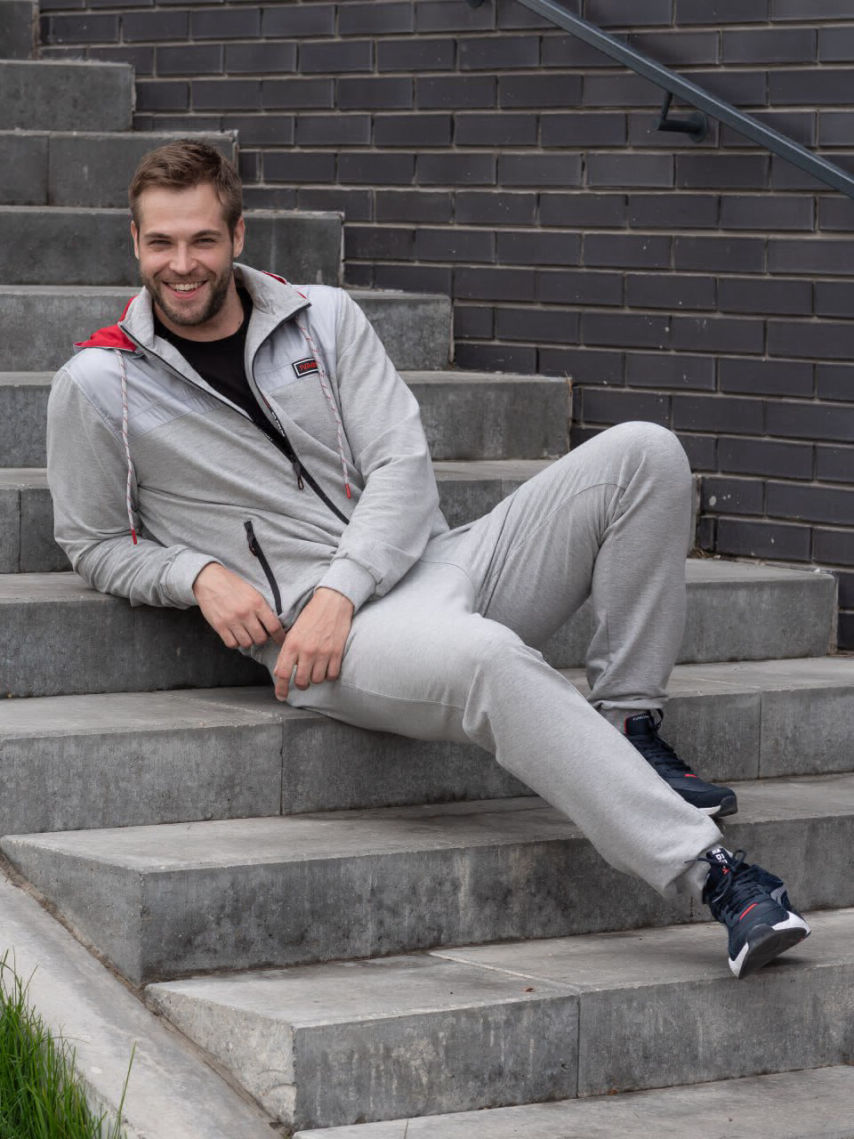 Мужские костюмы для города Иваго